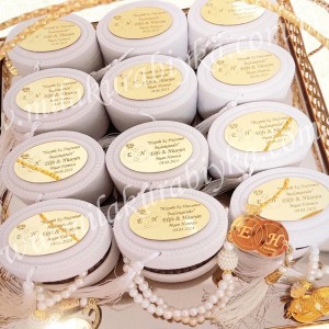 Kişiye Özel Kadife Kutulu Yüzük Pleksi İsimli İnci Tesbih - Söz Nişan Nikah Düğün Gelin Mevlüdü Hediyesi